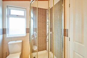 Host Stay Crystal Lodge