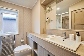 Host Stay Malton Pines Lodge