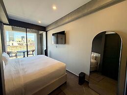 w Charming 2BR w Balcony in Tabacalera
