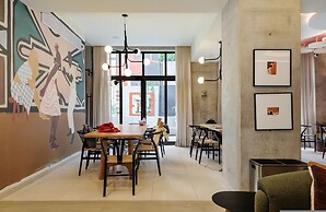 w Charming 2BR w Balcony in Tabacalera