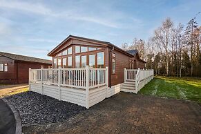 Host Stay Deneb Lodge