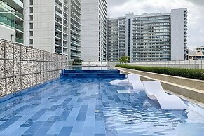 High-Floor Luxury 1BR - Business Bay