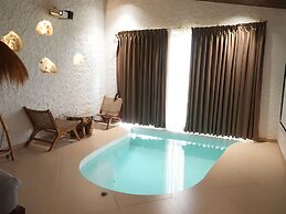 Hidden Beach Resort by Greenleaf Aqua