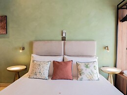 Deluxe Room With Terrace