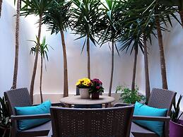 Tranquil 2 Bedroom Cityscape Apartments