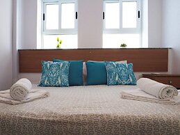 Tranquil 2 Bedroom Cityscape Apartments