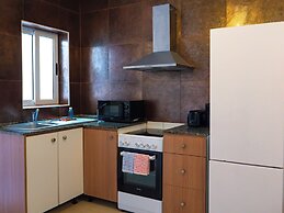 Tranquil 2 Bedroom Cityscape Apartments