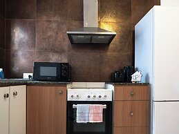 Tranquil 2 Bedroom Cityscape Apartments