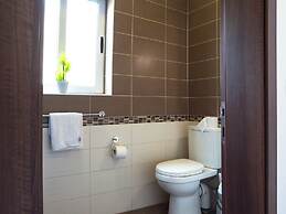 Tranquil 2 Bedroom Cityscape Apartments