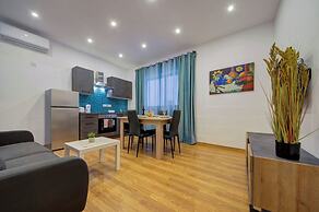 Charming Sliema Apartment Off the Ferries Seafront
