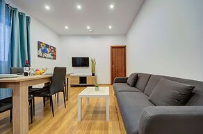 Charming Sliema Apartment Off the Ferries Seafront