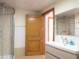 Villa Alexandra: Sea Views, Pool, Jacuzzi & Sauna