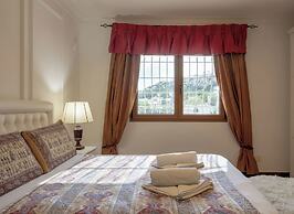 Villa Alexandra: Sea Views, Pool, Jacuzzi & Sauna