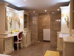 Villa Alexandra: Sea Views, Pool, Jacuzzi & Sauna
