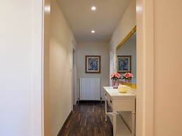 Villa Alexandra: Sea Views, Pool, Jacuzzi & Sauna
