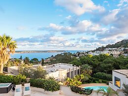 Villa Alexandra: Sea Views, Pool, Jacuzzi & Sauna