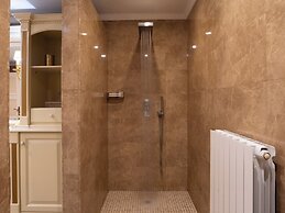 Villa Alexandra: Sea Views, Pool, Jacuzzi & Sauna