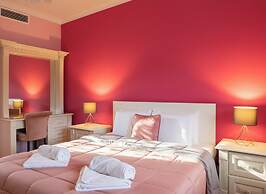 Villa Alexandra: Sea Views, Pool, Jacuzzi & Sauna