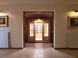 Villa Alexandra: Sea Views, Pool, Jacuzzi & Sauna