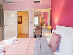 Villa Alexandra: Sea Views, Pool, Jacuzzi & Sauna