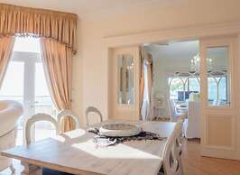Villa Alexandra: Sea Views, Pool, Jacuzzi & Sauna
