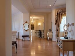 Villa Alexandra: Sea Views, Pool, Jacuzzi & Sauna