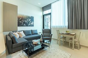 Skyline Luxury 1BR - Balcony