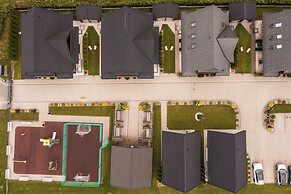PRZY TERMACH - Pokoje Apartamenty Domki