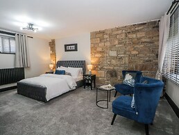 2 Manorhouse Farm