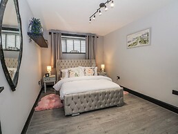 2 Manorhouse Farm