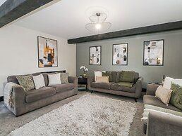 2 Manorhouse Farm
