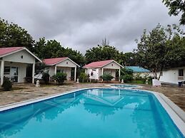 Kili Sunrise Resort