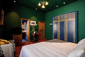 CASA INQUIETA