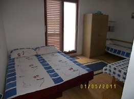 Apartments Zlatko