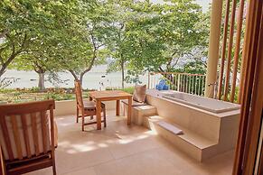 Beachfront Suites by Hotel Capitán Suizo