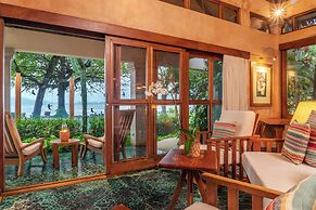 Beachfront Suites by Hotel Capitán Suizo