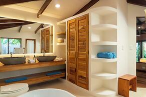 Beachfront Suites by Hotel Capitán Suizo