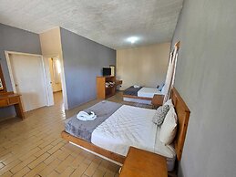 Hotel Ricardo's