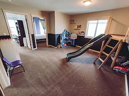 Lake Community Retreat - Family Parks