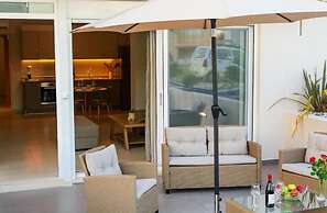 Vakakis Family Luxury Studios