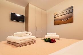 Vakakis Family Luxury Studios