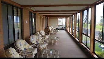 Kingston Ocean View Motel
