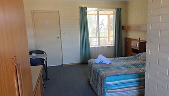 Kingston Ocean View Motel