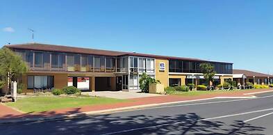 Kingston Ocean View Motel
