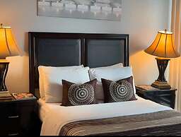 Spacious-cozy 2bed Condo in Square Ones Misissauga
