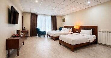Mount Hayat Hotel
