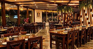 Mount Hayat Hotel