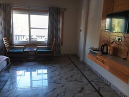 B'NEST By Baan Home Stay