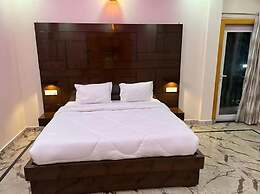B'NEST By Baan Home Stay