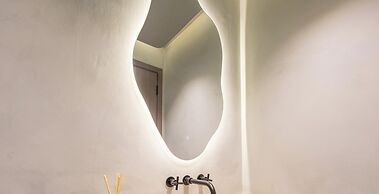 LUX The Dorra Bay Marina View Suite